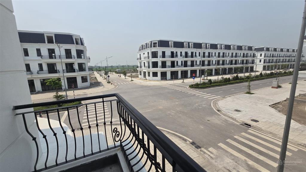 Căn shophouse góc mặt tiền 25m, đường 30m, gần bv việt đức, bạch mai cơ sở 2