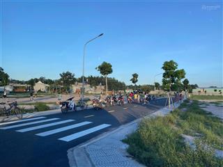 Bán lô góc 100m2 ngay trục đường chính dẫn về sb long thành, công chứng sổ trong ngày. tặng 3 cv