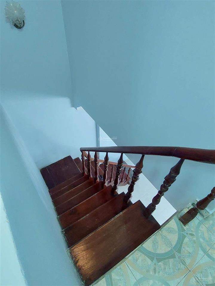 Nhà đúc thật giá tốt + hẻm to  ngay vòng xoay đầm sen chính chủ bán gấp