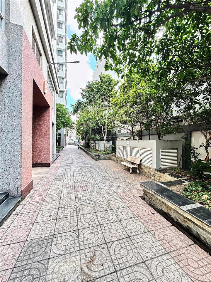 Chính chủ bán gấp căn hộ cc quang thái căn góc 60m2 sổ hồng riêng