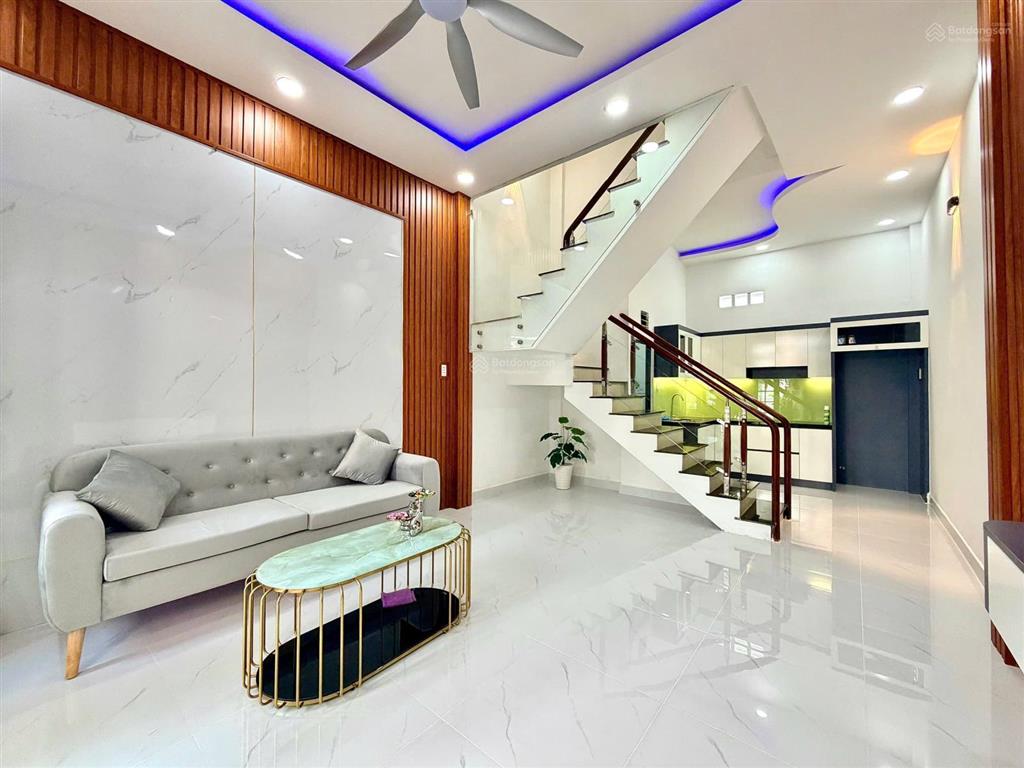 Nhà mới 100% chỉ việc sách valy vô ở nhà 18// trương phước phan, btđ sát lê văn quới
