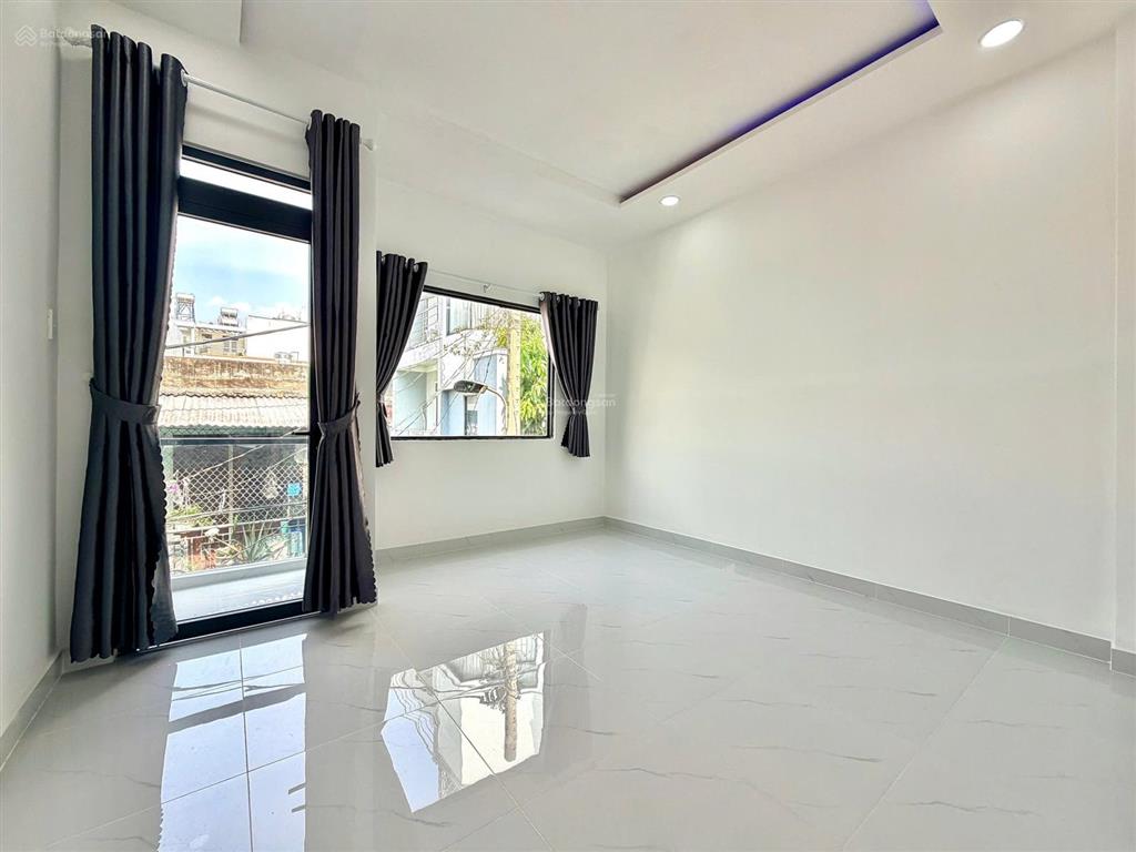 Nhà mới 100% chỉ việc sách valy vô ở nhà 18// trương phước phan, btđ sát lê văn quới