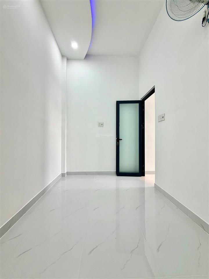 Nhà mới 100% chỉ việc sách valy vô ở nhà 18// trương phước phan, btđ sát lê văn quới