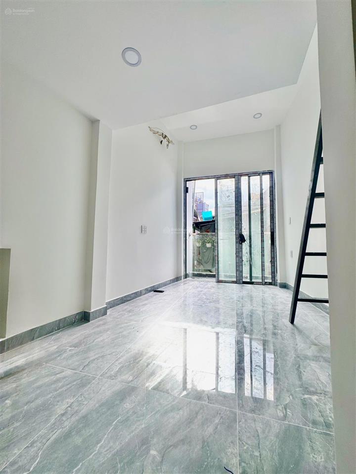 Bán nhà 506/49/ lạc long quâ gần đầm sen nhà mới xây đầy đủ nội thất[2pn  2wc]