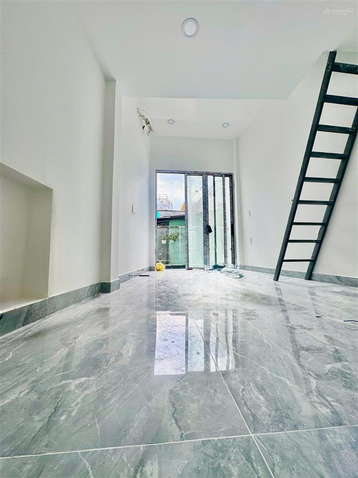 Bán nhà 506/49/ lạc long quâ gần đầm sen nhà mới xây đầy đủ nội thất[2pn  2wc]