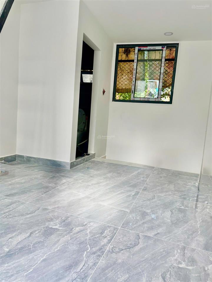 Bán nhà 506/49/ lạc long quâ gần đầm sen nhà mới xây đầy đủ nội thất[2pn  2wc]