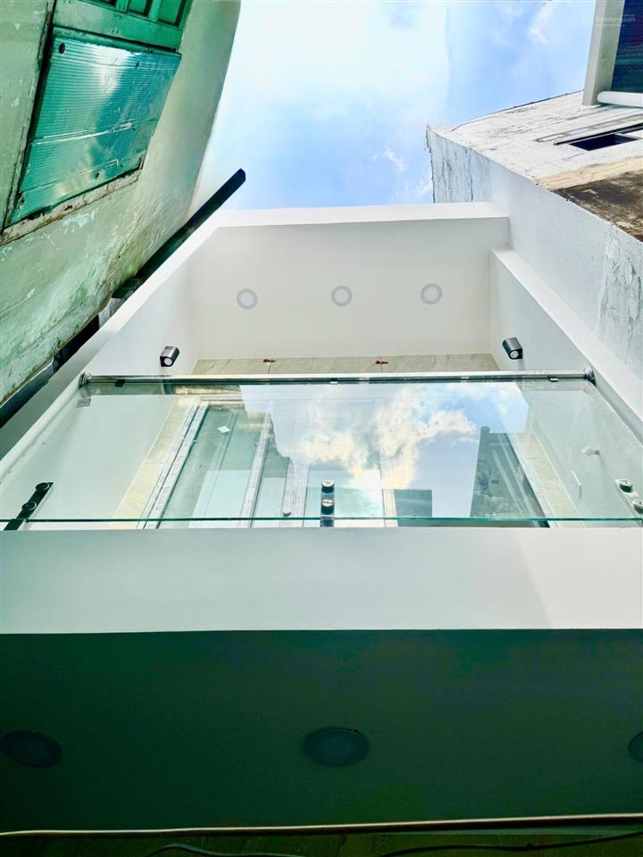 Bán nhà 506/49/ lạc long quâ gần đầm sen nhà mới xây đầy đủ nội thất[2pn  2wc]