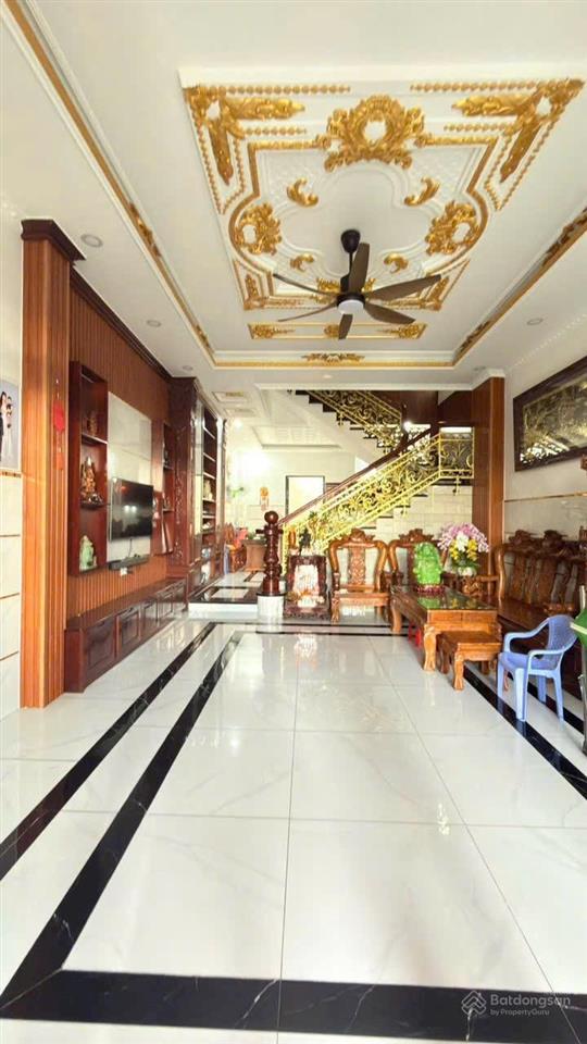 Chủ ngợp bank cần bán gấp căn nhà giáp tân phú dường liên khu 1011 [5.3m x 19m] nhà chính chủ xây