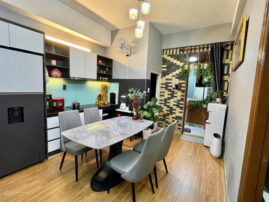 Chính chủ bán căn hộ 59m2 cc kiến thành ngay chợ phú lâm  2pn  2wc sổ hồng riêng giá tốt