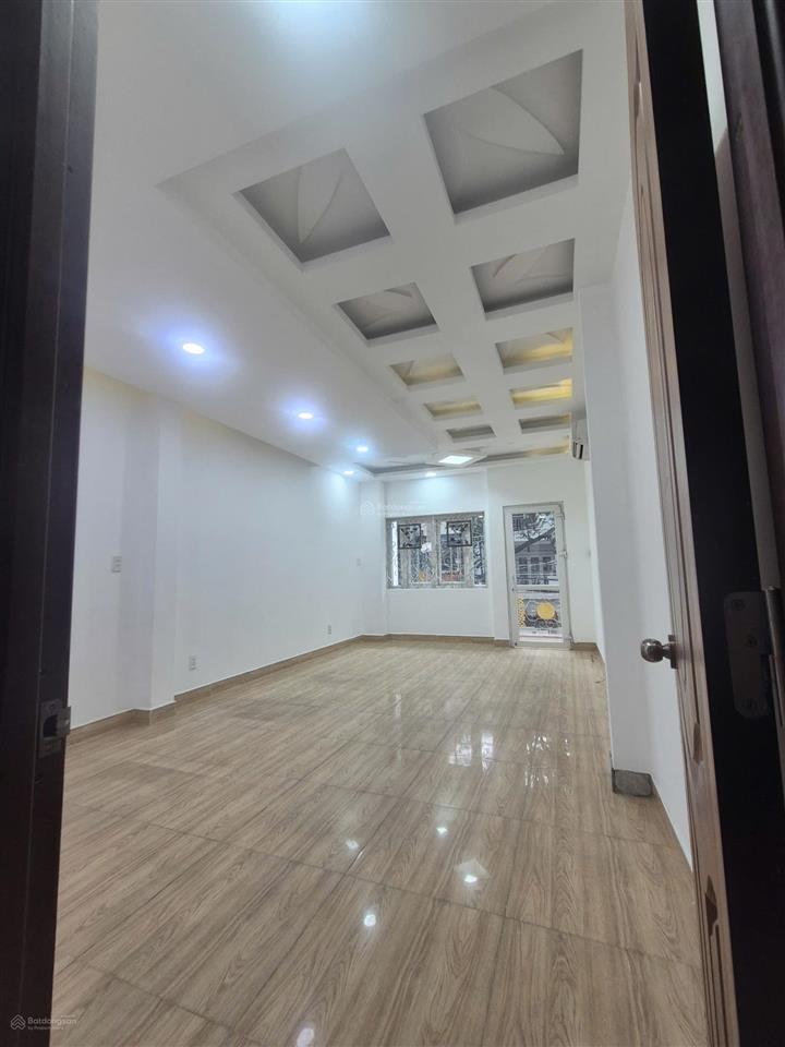 Cho thuê mặt tiền kinh doanh cây keo đối diện chợ  4m x 17m  vị trí sầm uất