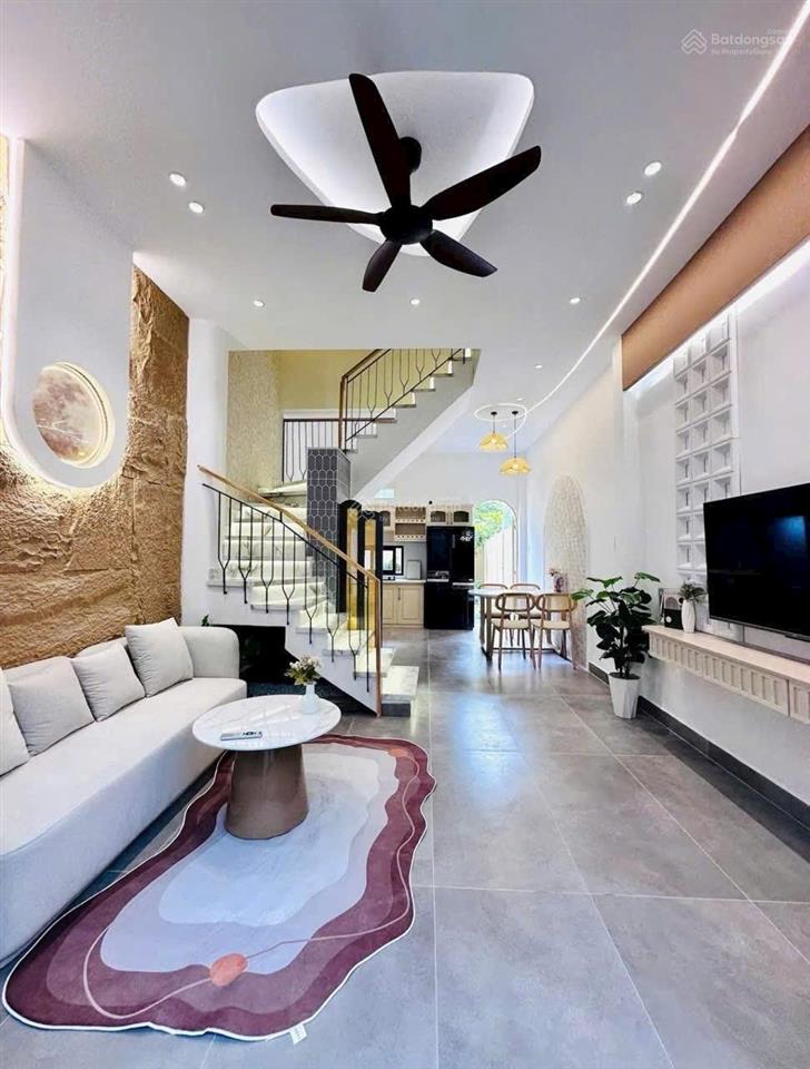 Cho thuê nhà mtkd nguyễn hậu, p. tân sơn nhì [4.5m x 18m] hầm, 4 lầu  6pn  7wc nhà đẹp