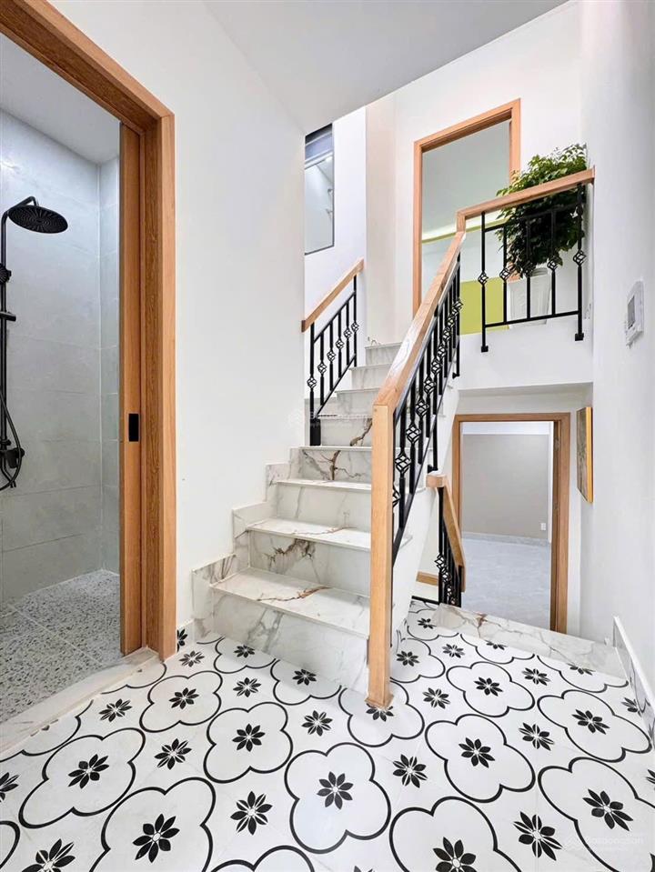 Nhà đẹp giáp tân phú & quận 6  3m x 11m  3pn  2wc nhà mới ở liền chính chủ