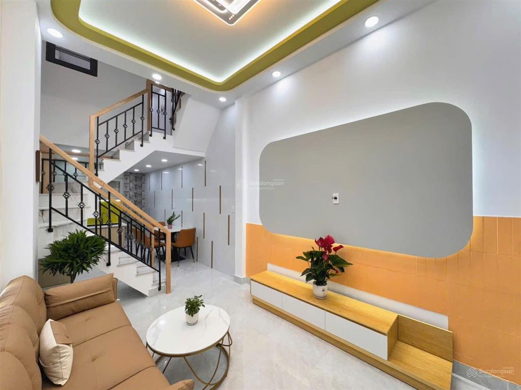 Nhà đẹp giáp tân phú & quận 6  3m x 11m  3pn  2wc nhà mới ở liền chính chủ