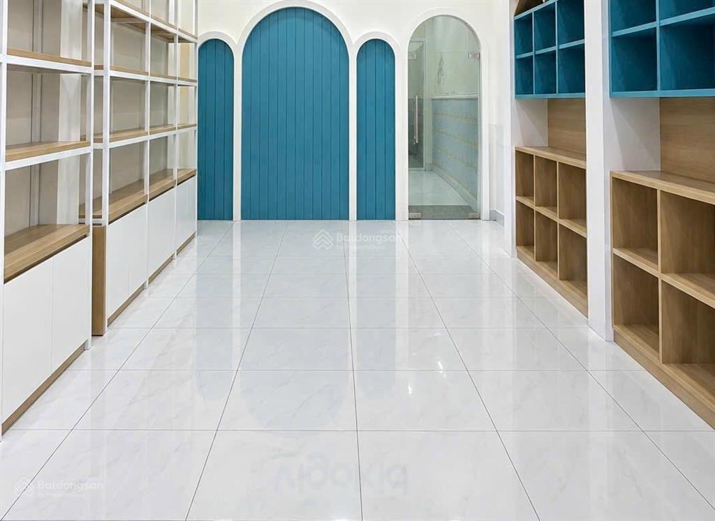 Cho thuê nhà mặt tiền kinh doanh tân hương 4m x 18m  3 lầu  6pn  tiện kinh doanh