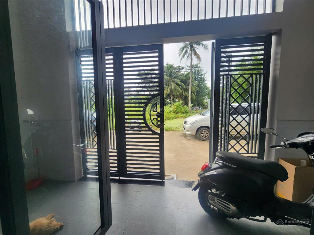 Bán nhà phố 82m2 thiết kế hiện đại xe hơi đỗ cửa đường t11 tân quý tây bình chánh chỉ 3,5 tỷ