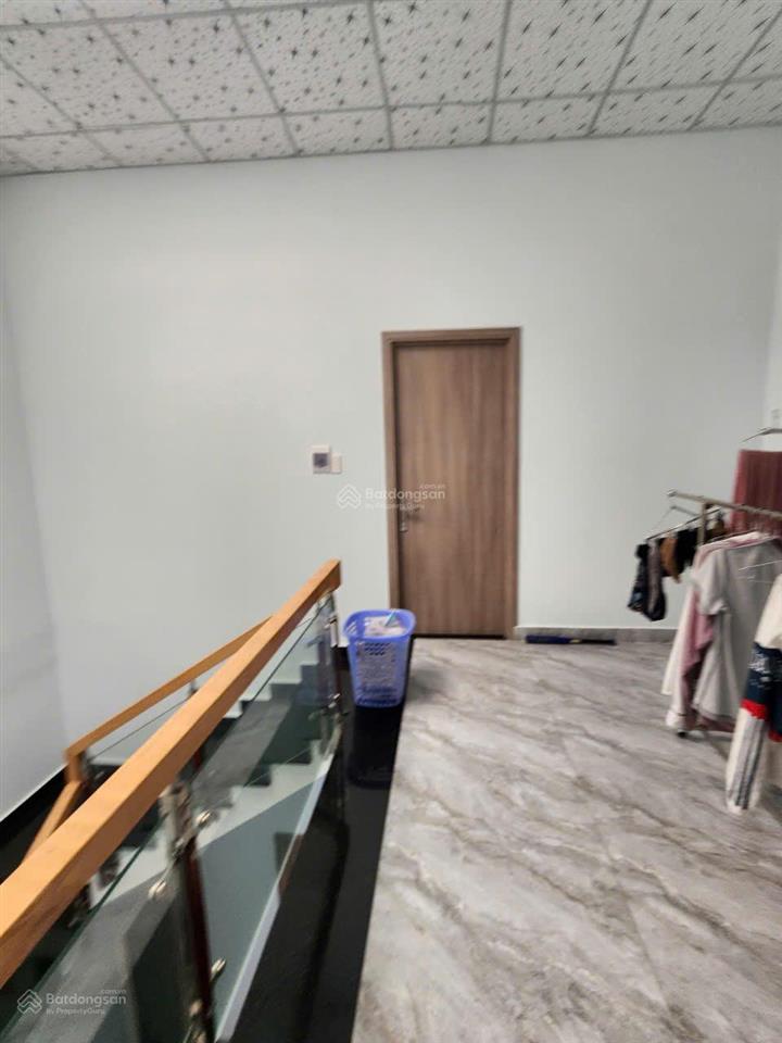 Bán nhà phố 82m2 thiết kế hiện đại xe hơi đỗ cửa đường t11 tân quý tây bình chánh chỉ 3,5 tỷ