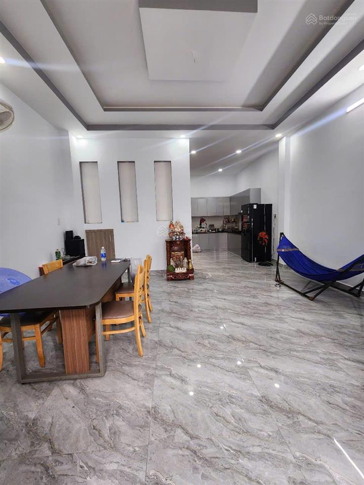 Bán nhà phố 82m2 thiết kế hiện đại xe hơi đỗ cửa đường t11 tân quý tây bình chánh chỉ 3,5 tỷ