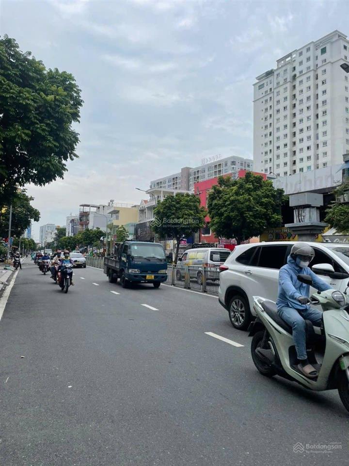 Cho thuê nhà mặt tiền kinh doanh diện tích lớn 328 đường lũy bán bích tân phú d