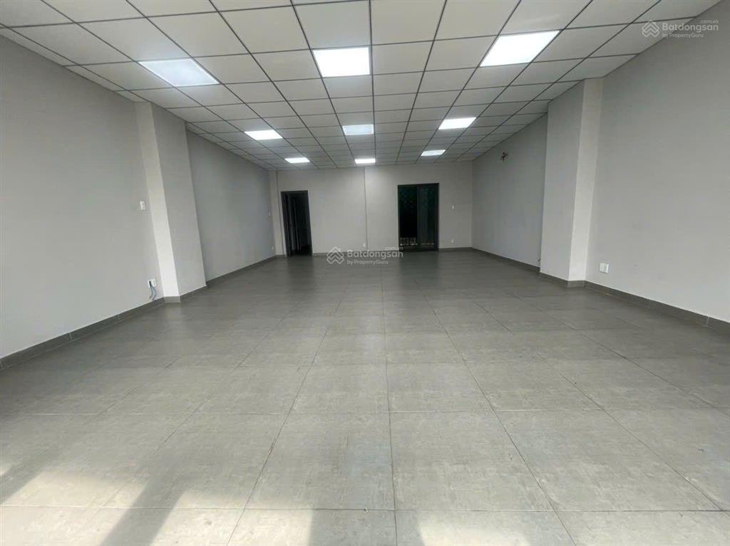 Cho thuê nhà mặt tiền kinh doanh diện tích lớn 328 đường lũy bán bích tân phú d
