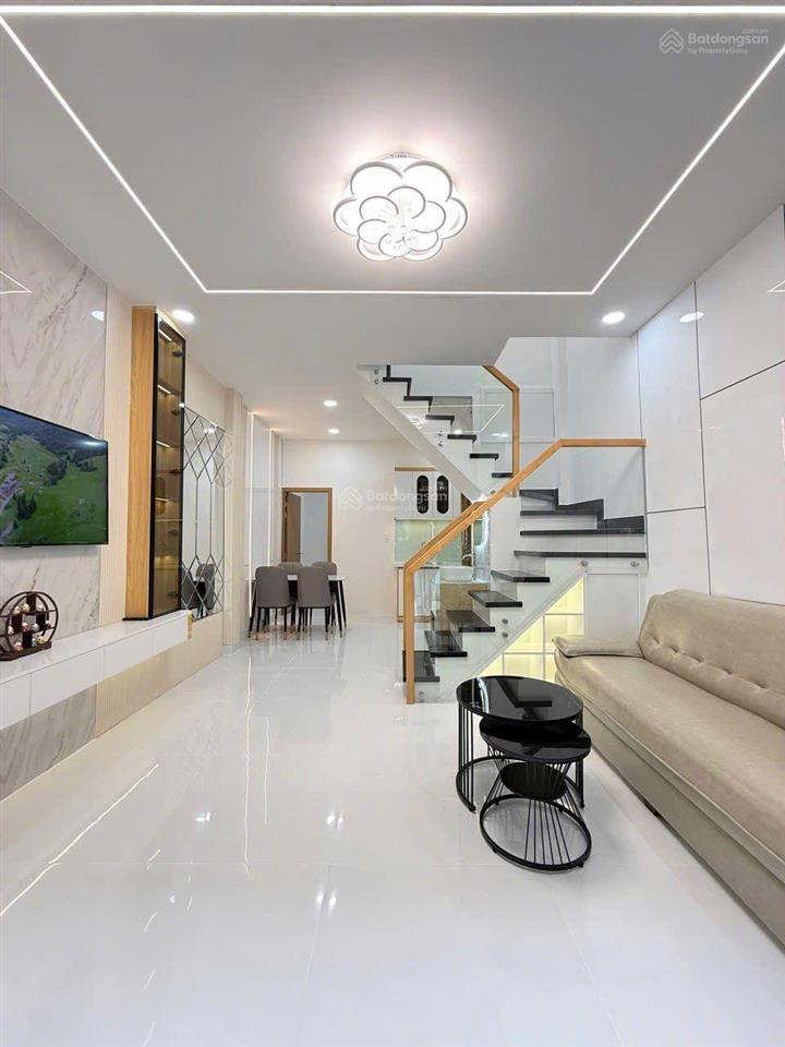 Nhà đẹp  hẻm xe hơi  sát mặt tiền khuông việt  40 m2  2 tầng  nhỉnh 6 tỷ.