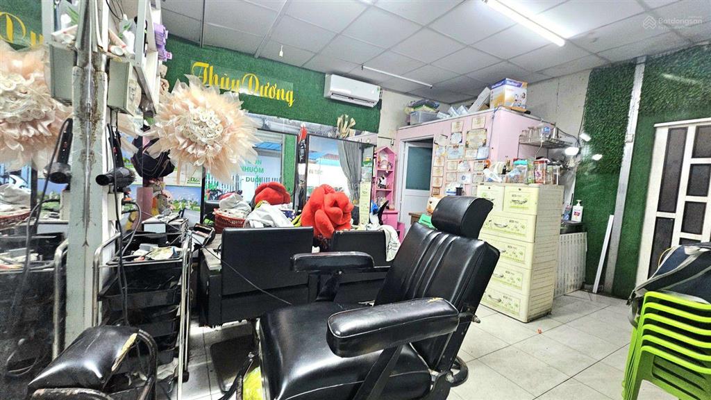 Nhà rộng thoáng, ngang 13m  2 tầng  135m2  nhỉnh 9 tỷ. vị trí kinh doanh thu nhập cao