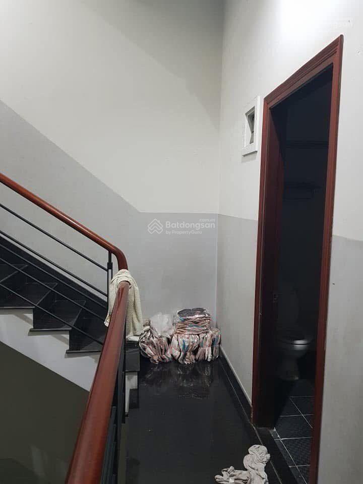 Ngay hồng lạc, phường 11, tân bình.
giảm 1 tỷ. 6 tầng, 60m2, kts xây dựng   hẻm xe hơi thông