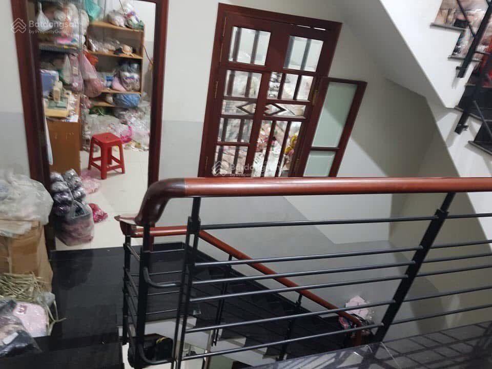 Ngay hồng lạc, phường 11, tân bình.
giảm 1 tỷ. 6 tầng, 60m2, kts xây dựng   hẻm xe hơi thông