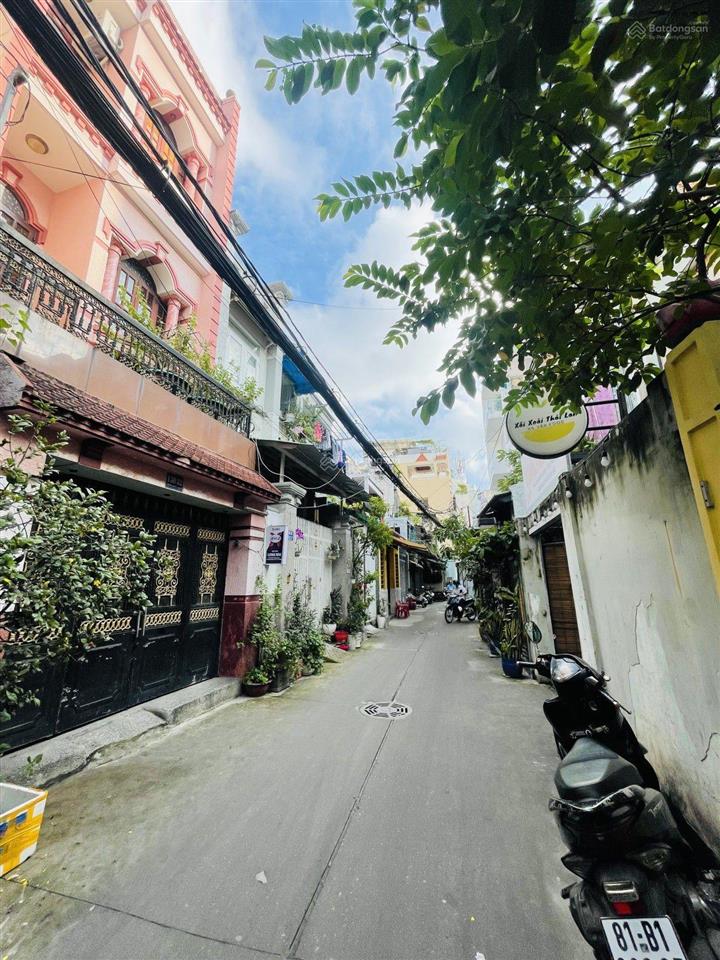 Ngay hồng lạc, phường 11, tân bình.
giảm 1 tỷ. 6 tầng, 60m2, kts xây dựng   hẻm xe hơi thông