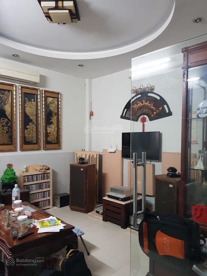 Ngay hồng lạc, phường 11, tân bình.
giảm 1 tỷ. 6 tầng, 60m2, kts xây dựng   hẻm xe hơi thông
