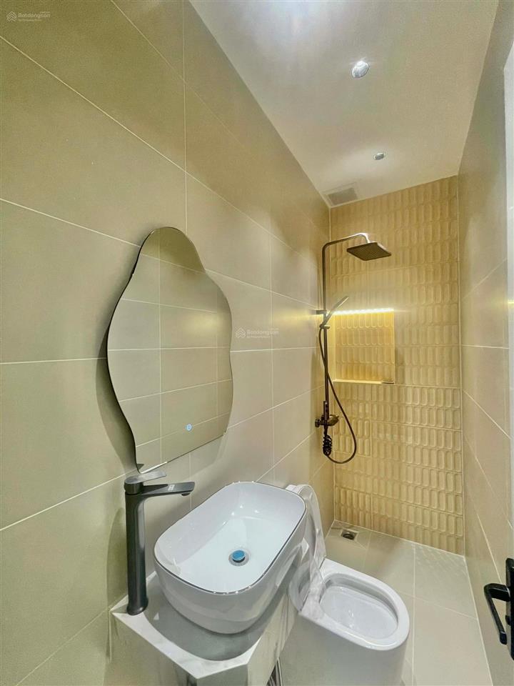 Nhà mới đẹp ở ngay hẻm xe hơi thông tại tân bình  48 m2, 3 tầng  4 pn 4wc, tặng full nội thất.