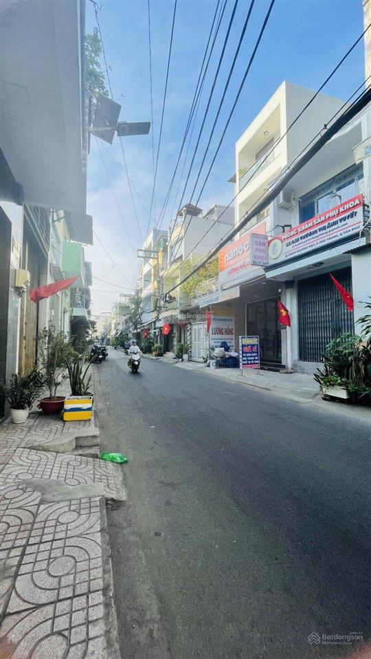 Tân phú  đường khuông việt 10 m có lề. nhỉnh 4 tỷ  33m2  2 tầng. (t760.b59)  sổ hồng riêng 