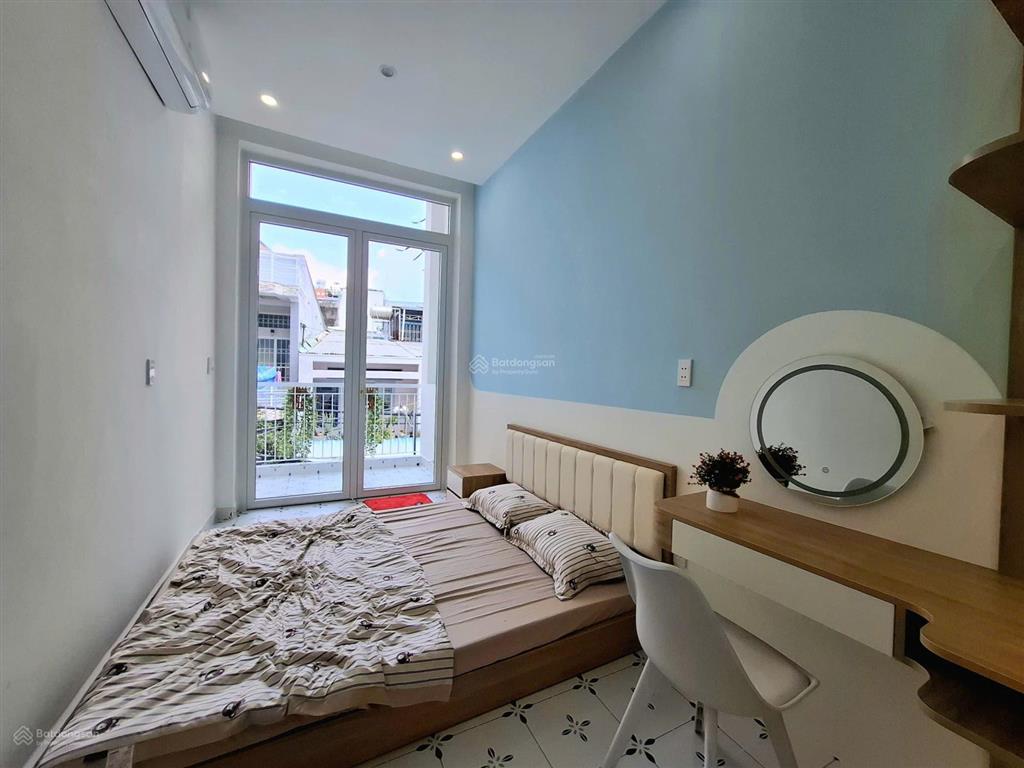Nhà đẹp ở ngay, 2 tầng, full nội thất hẻm xe hơi lạc long quân p 11 tân bình  nhỉnh 4 tỷ  43m2