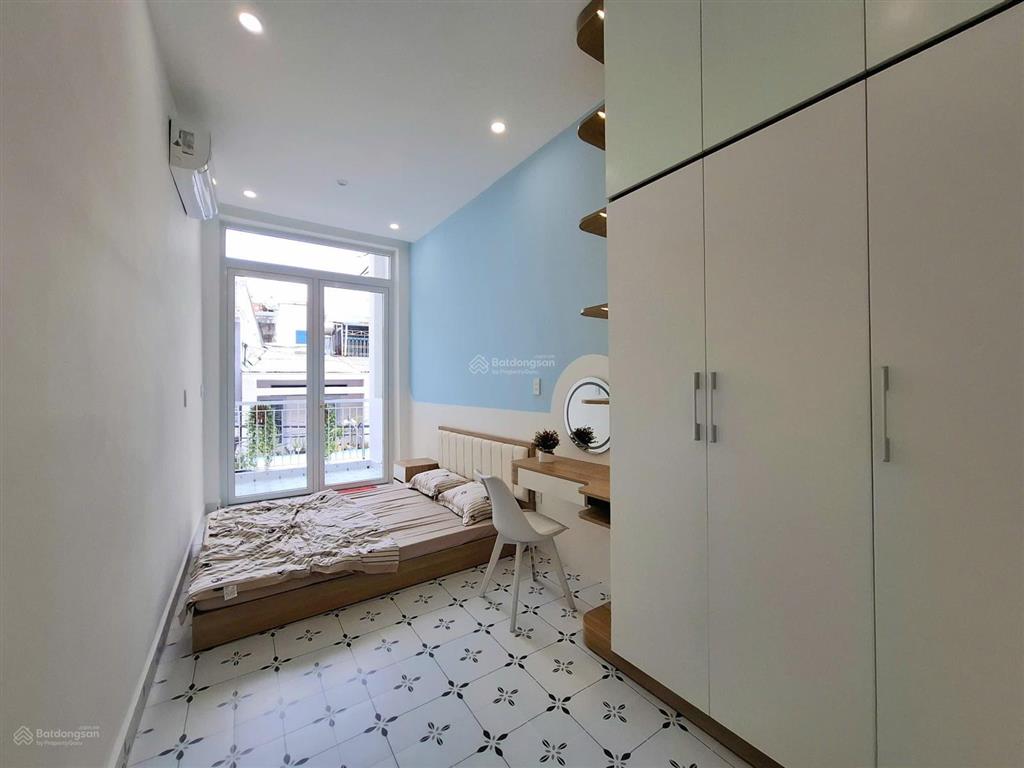 Nhà đẹp ở ngay, 2 tầng, full nội thất hẻm xe hơi lạc long quân p 11 tân bình  nhỉnh 4 tỷ  43m2