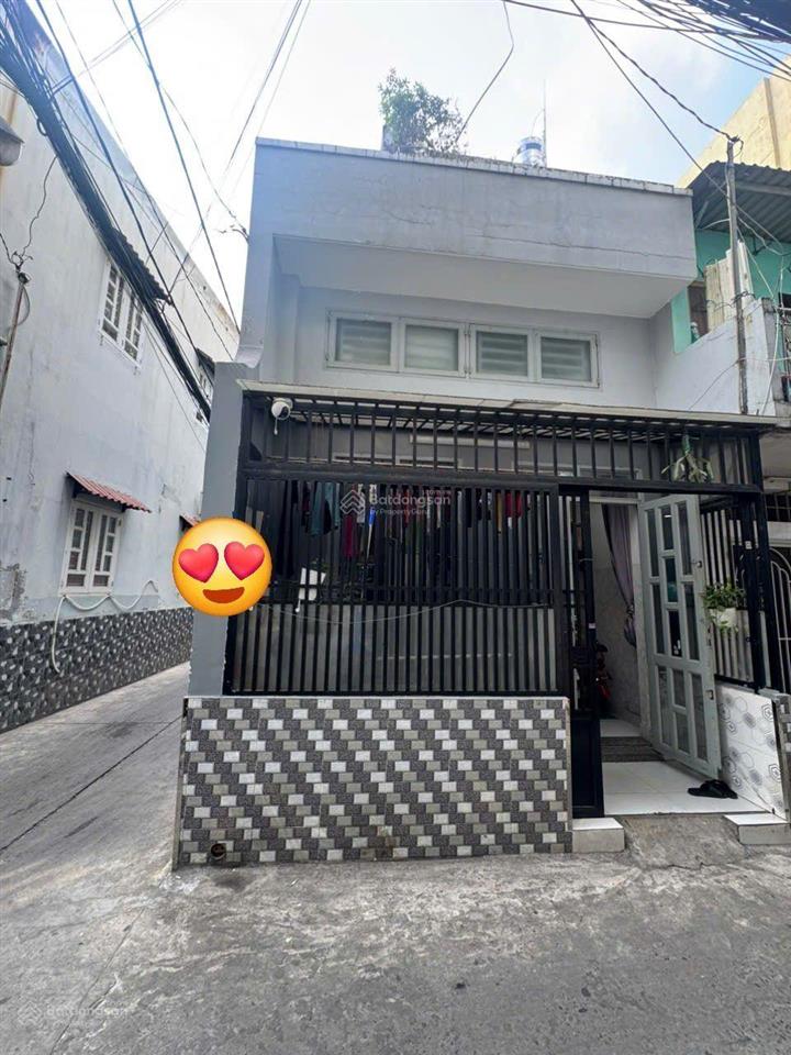 Nhà đẹp giá tốt chính chủ ở ngay. trung tâm tân bình gần sân bay 30 m2, 2 tầng, nhỉnh 2 tỷ.