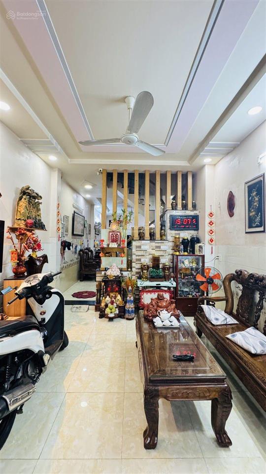  đến lúc này là giảm 1,8 tỷ. quyết định nhanh nha quý khách. còn 100 triệu m2  nhà 1/ vườn lài