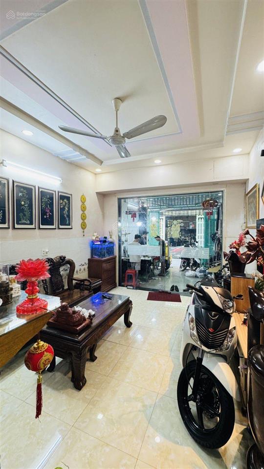  đến lúc này là giảm 1,8 tỷ. quyết định nhanh nha quý khách. còn 100 triệu m2  nhà 1/ vườn lài