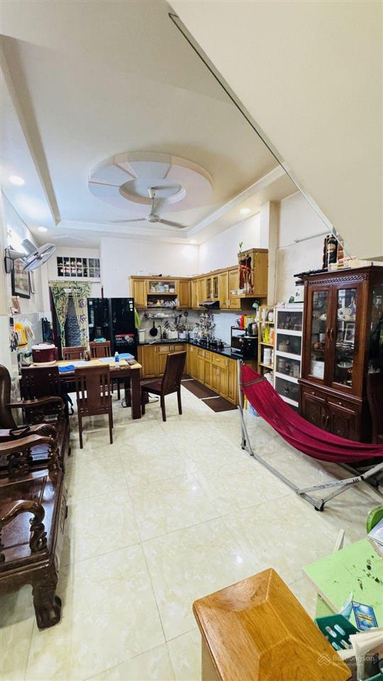 đến lúc này là giảm 1,8 tỷ. quyết định nhanh nha quý khách. còn 100 triệu m2  nhà 1/ vườn lài