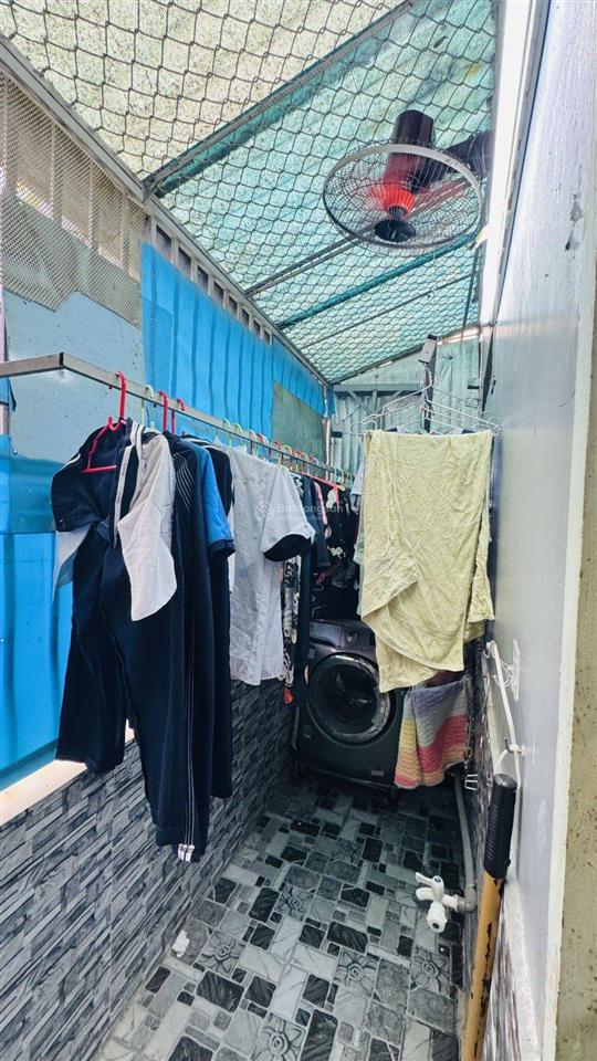  đến lúc này là giảm 1,8 tỷ. quyết định nhanh nha quý khách. còn 100 triệu m2  nhà 1/ vườn lài
