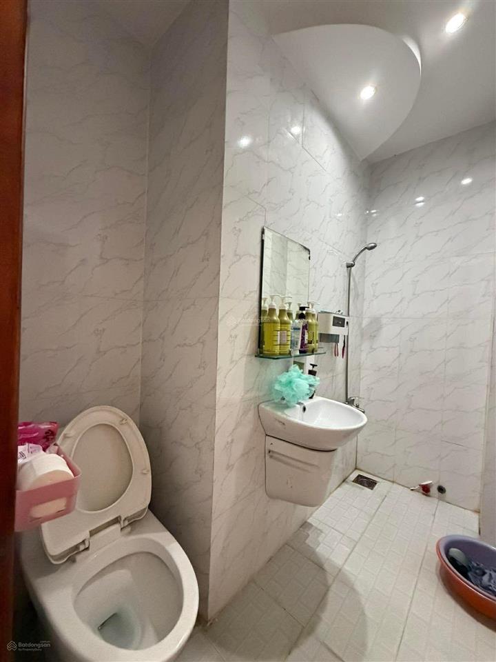 Nhà đẹp ở ngay  lê đình thám  68m²  4 tầng  nhỉnh 7 tỷ tân quý tân phú.(t882b0)