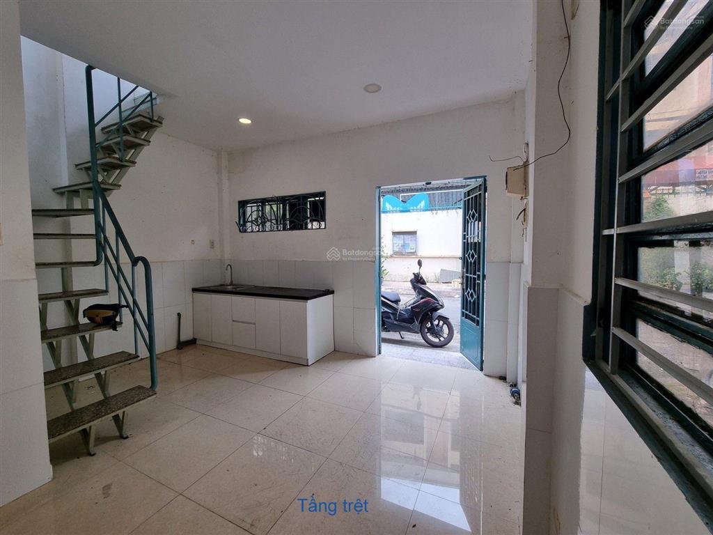Nhà đẹp ở ngay đường lý thánh tông  tân phú  hẻm 10 m  20 m ra mặt tiền giá chỉ 3 tỷ nhà 2 tầng