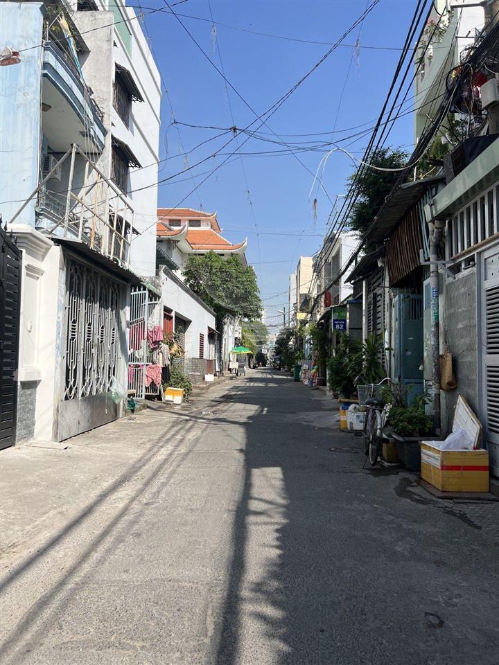 Mặt tiền ngộp bank cần bán gấp.  đô đốc lộc 99m2  2 tầng  giá giảm chỉ còn 7.3 tỷ, tân phú