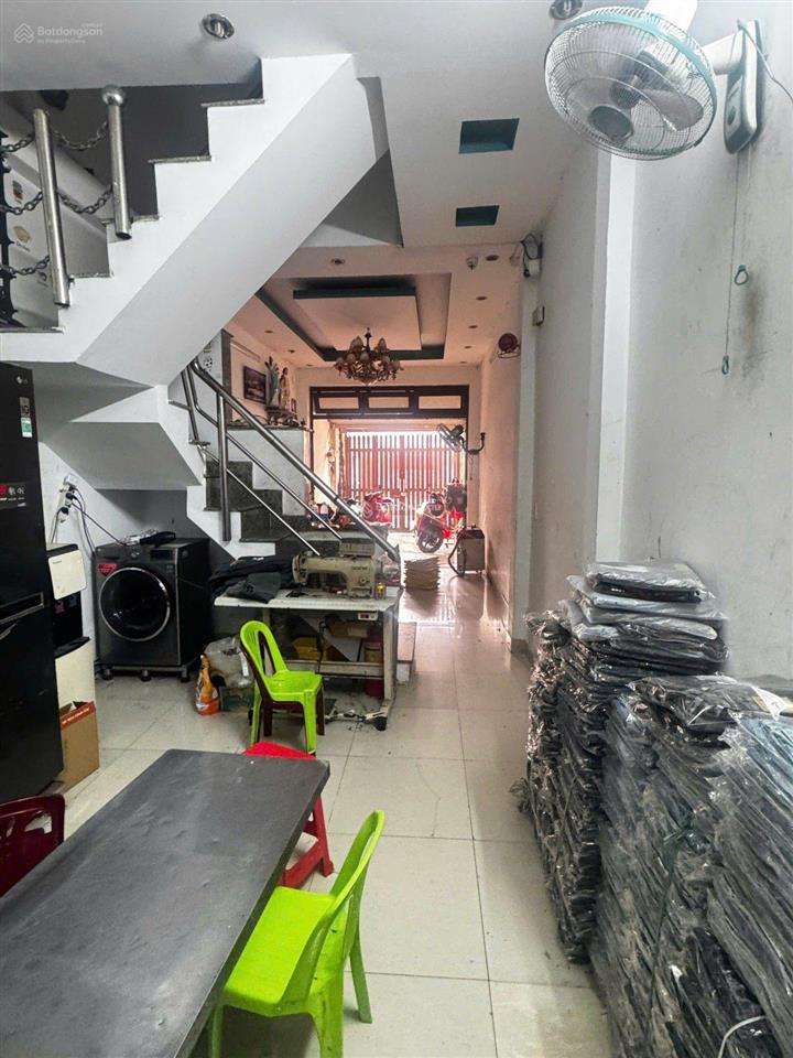 Mặt tiền ngộp bank cần bán gấp.  đô đốc lộc 99m2  2 tầng  giá giảm chỉ còn 7.3 tỷ, tân phú