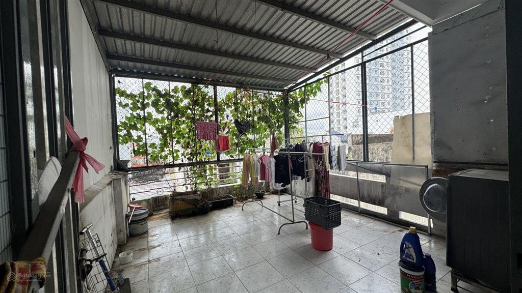 Ngộp bank  bán đất giá rẻ tặng thêm nhà 3 tầng  100m2  4x25  chỉ nhỉnh 9 tỷ. (t885p04) nhà đẹp