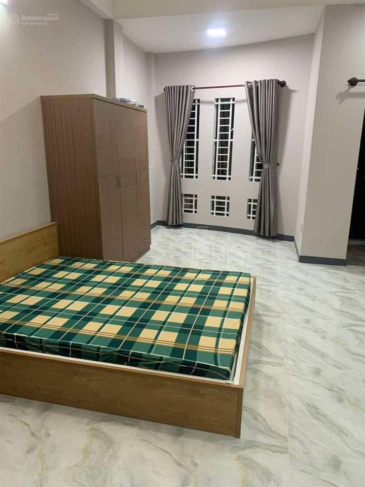 Nhà cần thương lượng gấp  gần 80 m2  4 tầng  mặt tiền lô góc  ngay chợ tân hương  nhỉnh 9 tỷ.