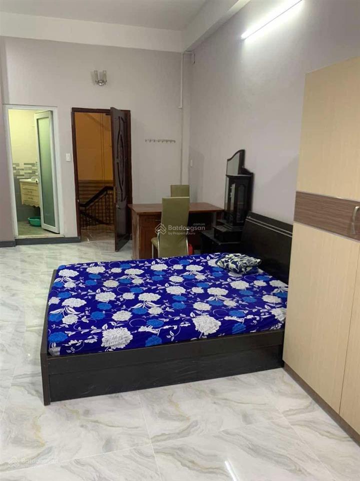 Nhà cần thương lượng gấp  gần 80 m2  4 tầng  mặt tiền lô góc  ngay chợ tân hương  nhỉnh 9 tỷ.