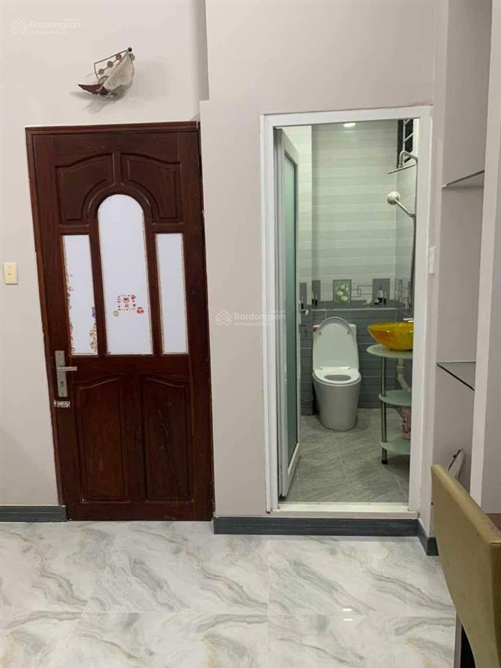 Nhà cần thương lượng gấp  gần 80 m2  4 tầng  mặt tiền lô góc  ngay chợ tân hương  nhỉnh 9 tỷ.