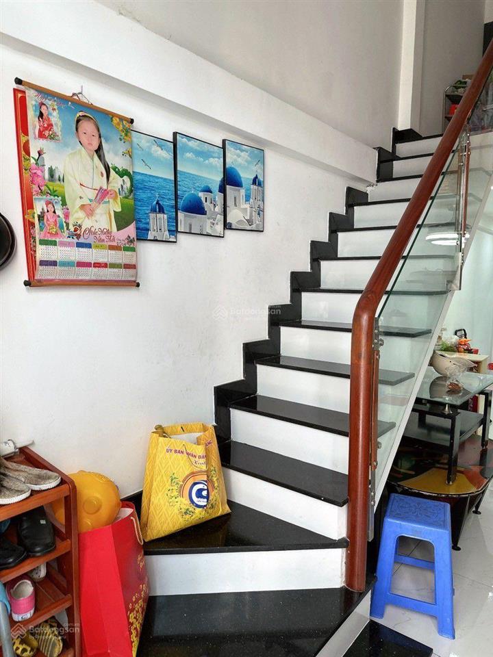 Đường hoàng xuân nhị  tân phú  40m2  2 tầng  chỉ 4,3 tỷ tl. (t850p1). nhà đẹp ở ngay.