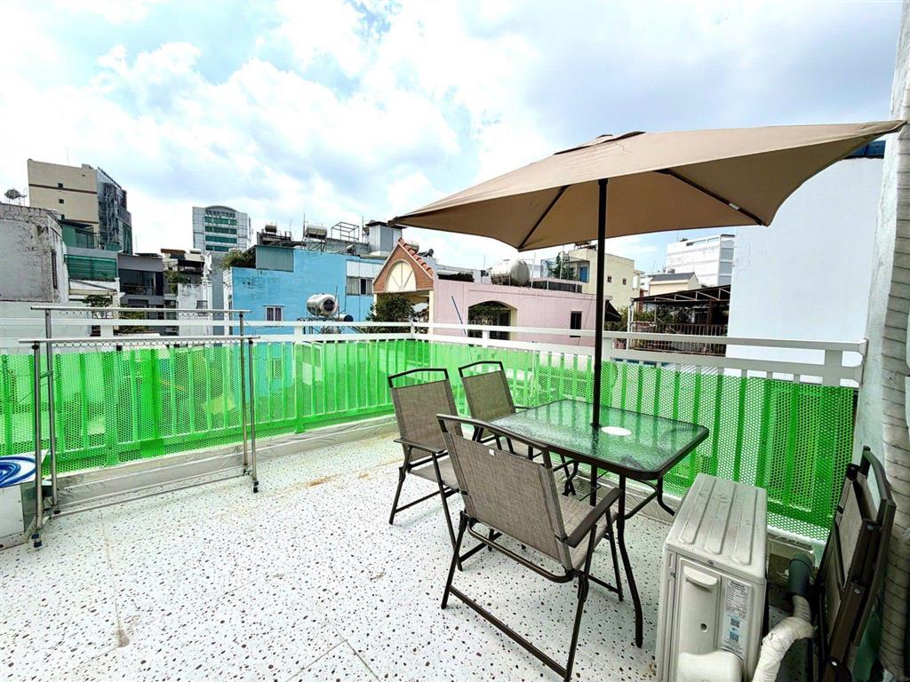 Hẻm nguyễn bặc phường 3 tân bình nhà đẹp ở ngay 4 tầng nhỉnh 4 tỷ. tặng full nội thất.