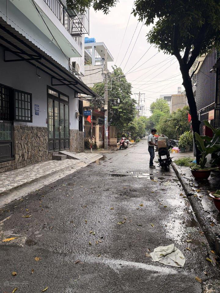 Hẻm 6m  lê đình thám  20 m  2 tầng  (5 x 4)  chỉ 3,28 tỷ thương lượng  tân quý  tân phú.