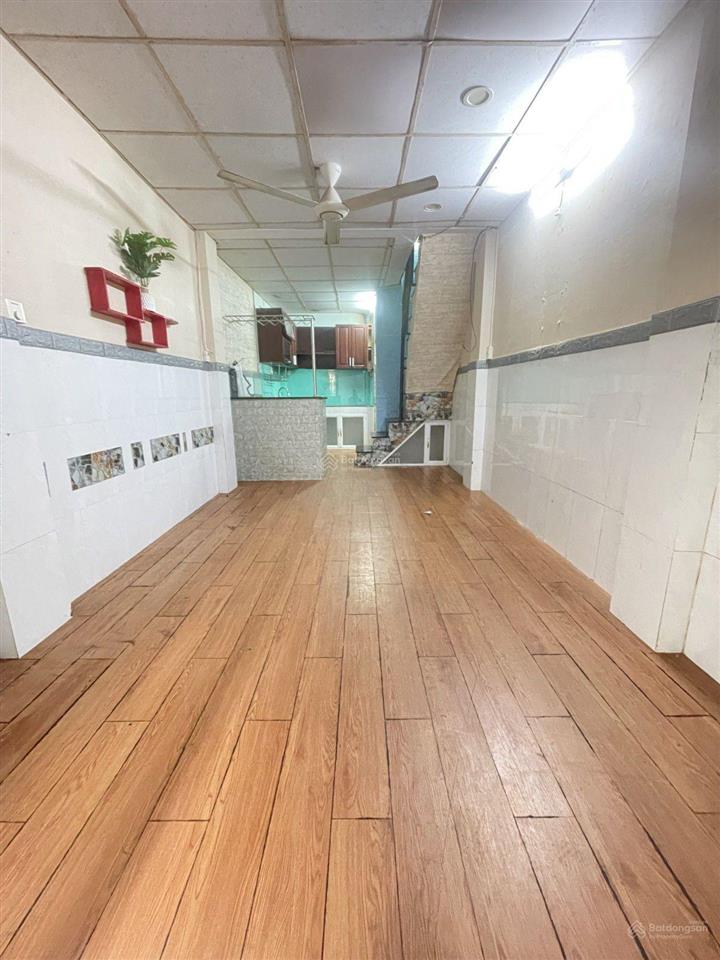 Nhà đẹp ở ngay, đường nguyễn háo vĩnh, tân phú, 24 m 2 tầng nhỉnh 2 tỷ. sát mặt tiền.